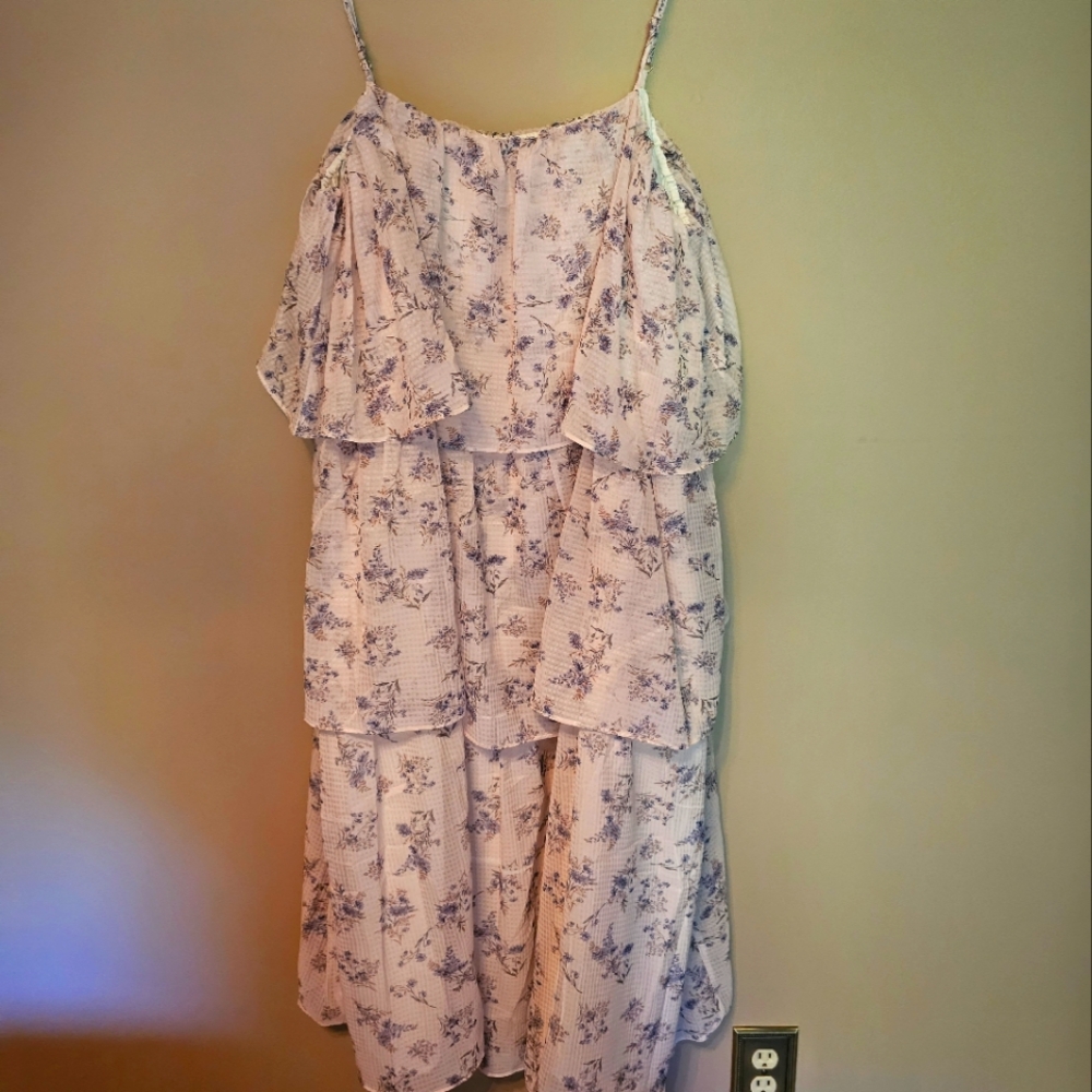 Long Arula tiered Dress. Lots of layers! Flowered. Cottage ❤️